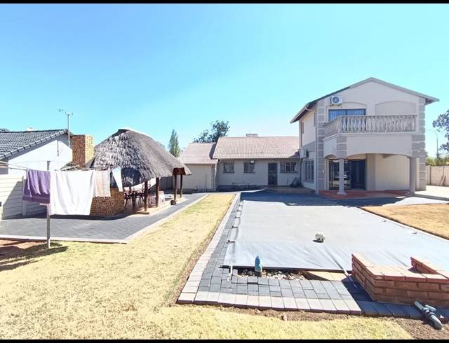 3 BEDROOM HOUSE FOR SALE IN BRACKENDOWNS